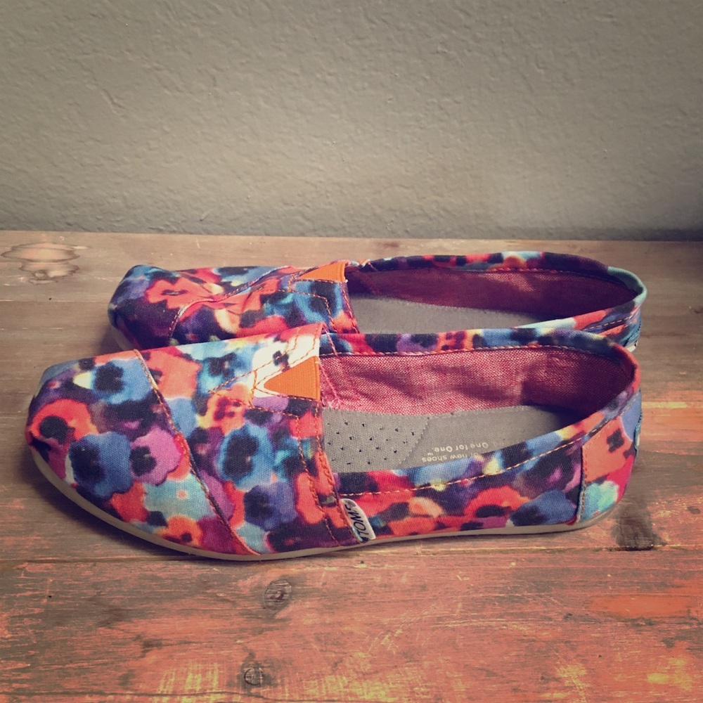 TOMS Floral Shoes